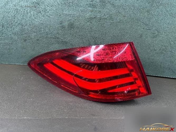 BMW 5 серия 2011 — комбинированный задний фонарь (левый, со стороны водителя)
