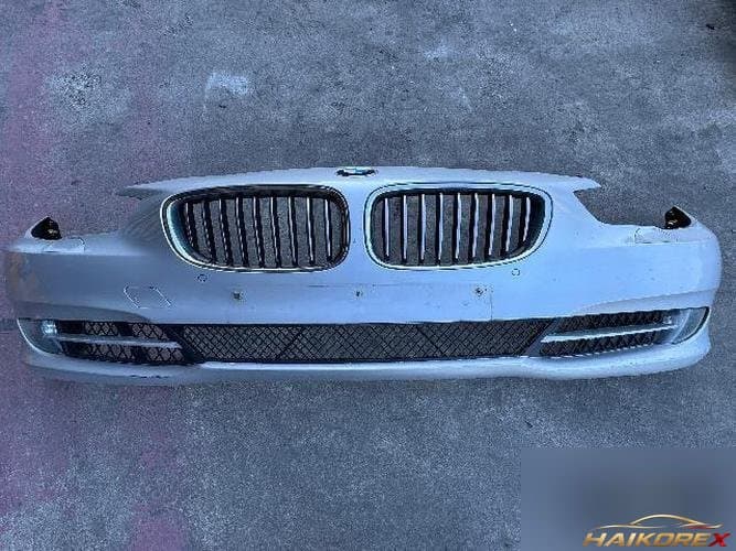 BMW 5 Series 2011 — передний бампер