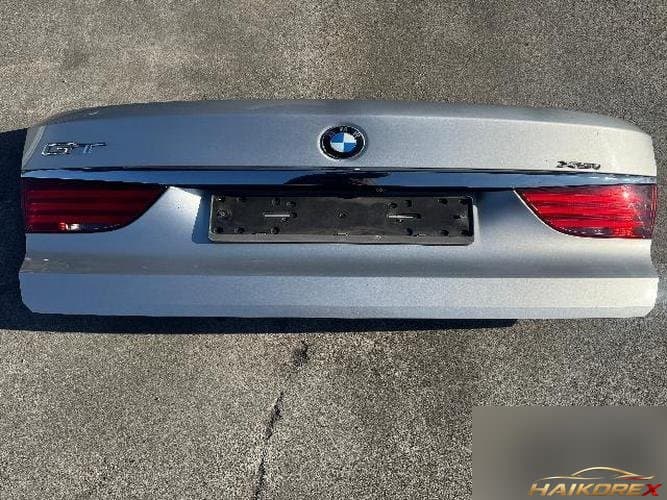 BMW 5 Series 2011 — крышка багажника