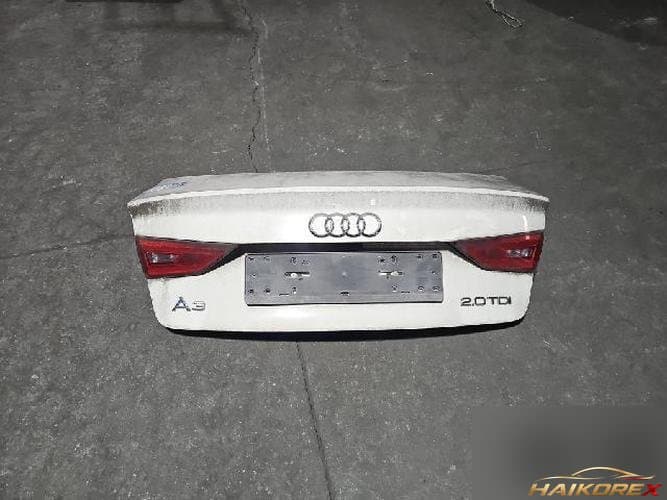Audi A3 2014 — крышка багажника 8V5827025D