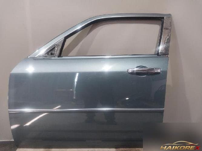 Chrysler 300 2007 — передняя дверь левая