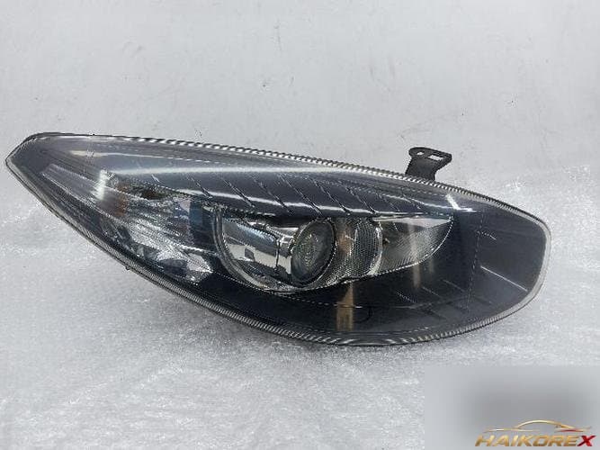 Renault SM3 2012 — фара правая 26010-6896R