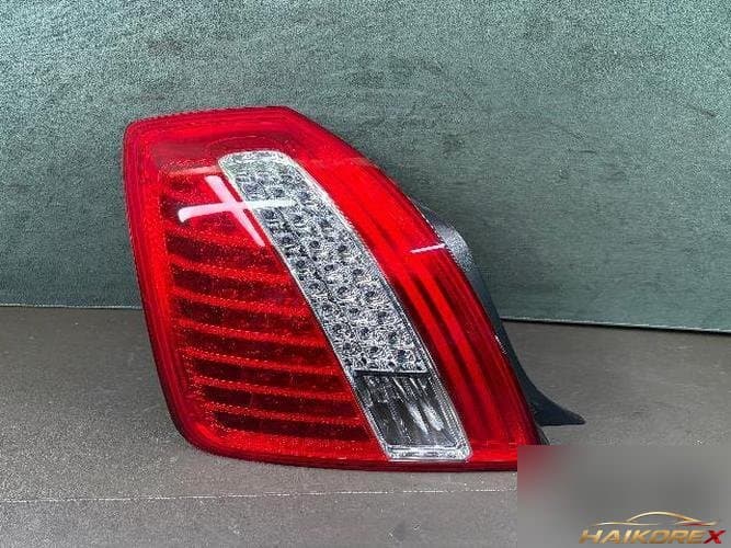Kia Opirus 2010 — комбинированный фонарь (задний левый)
