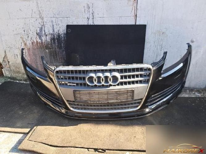 Audi Q7 2009 — передний бампер