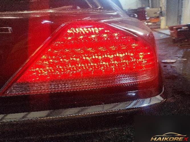 Hyundai Equus 2004 — фонарь задний комбинированный правый (со стороны пассажира) 92402-3B500