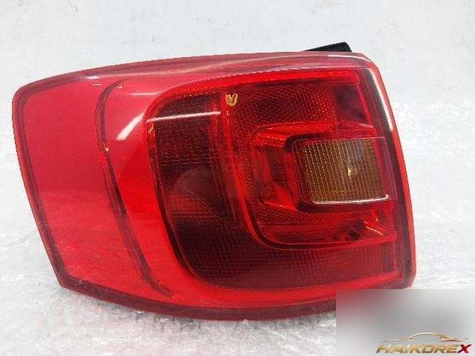 Volkswagen Jetta 2013 — фонарь задний левый (комбинированный)