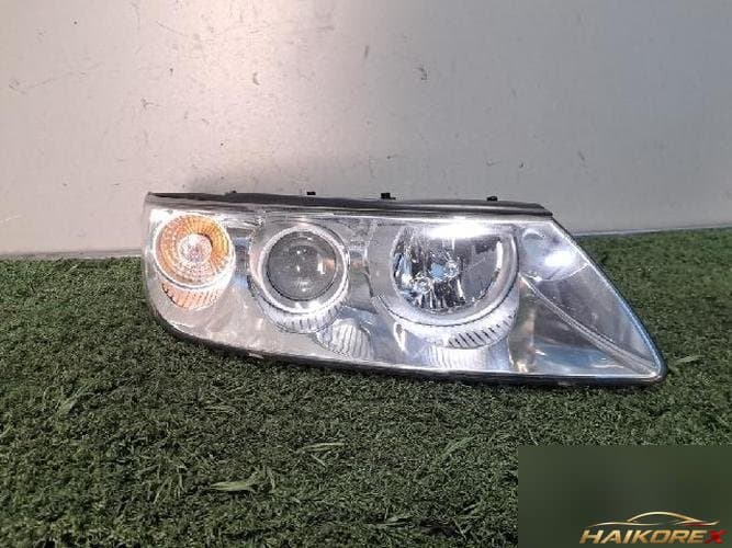 Hyundai Grandeur 2010 — фара передняя правая