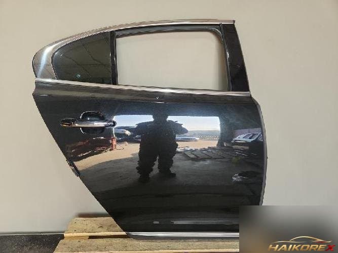 Ford MKS 2014 — задняя дверь правая