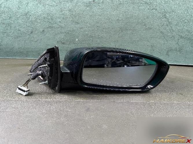 Hyundai Genesis 2012 — боковое зеркало правое с поворотником