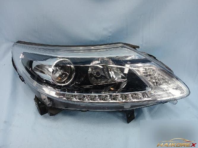 Renault SM5 2013 — фара правая (9)