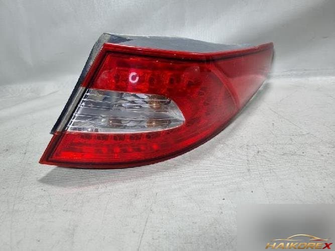 Kia K5 2012 — фонарь задний комбинированный правый (пассажирский)