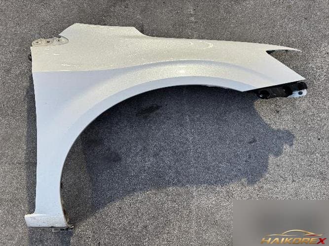 Chevrolet Aveo 2015 — крыло правое