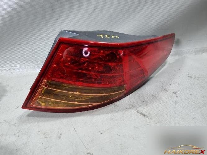 Kia K5 2011 — фонарь задний комбинированный правый (сторона пассажира)