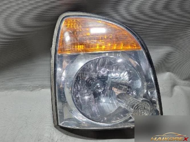 Hyundai Porter 2010 — фара головного света правая