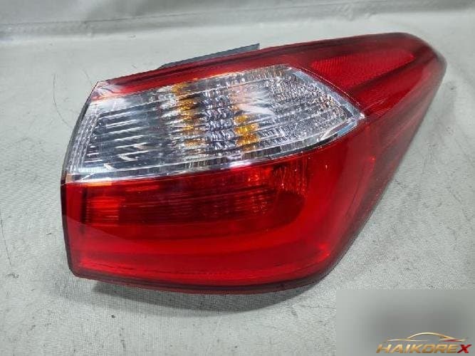 Kia K3 2013 — комбинированный задний фонарь правый (пассажирский)