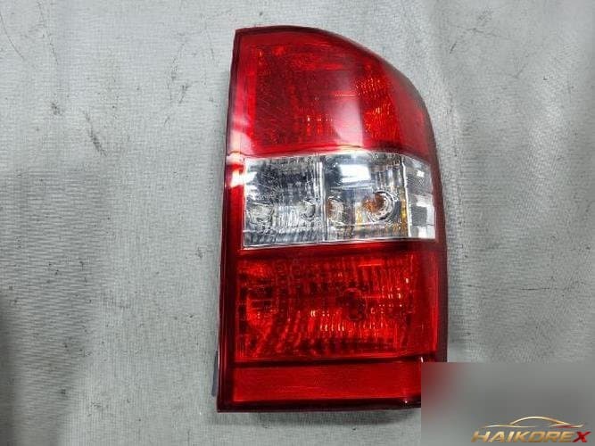 Kia Carnival 2013 — комбинированный фонарь задний правый (пассажирский) 1