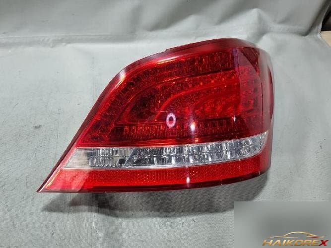 Hyundai Equus 2010 — комбинированный фонарь задний правый (пассажирский)