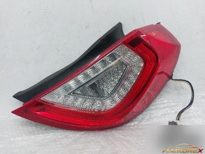 Ford MKS 2014 — комбинированный фонарь задний правый DA53-13B504-AE