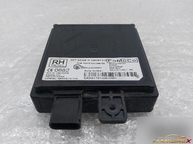 Ford MKS 2014 — датчик радара заднего угла (левый) DG1T-14C689-EA