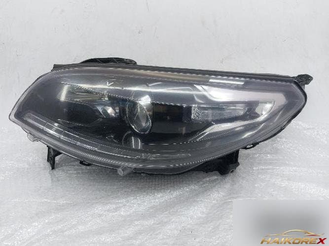 Renault SM7 2012 — фара левая (ксенон) 260605456R