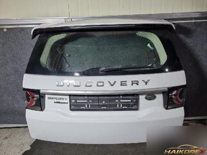 Land Rover Discovery 2016 — крышка багажника 1