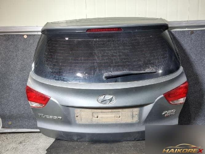 Hyundai Tucson 2011 — крышка багажника, правая