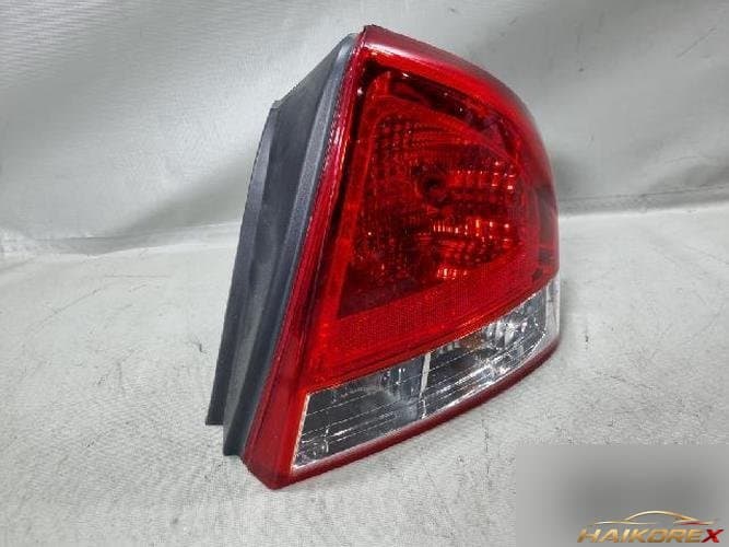 Kia Cerato 2008 — фонарь задний комбинированный правый (пассажирский)