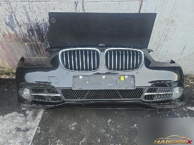 BMW 5 Series 2011 — передний бампер