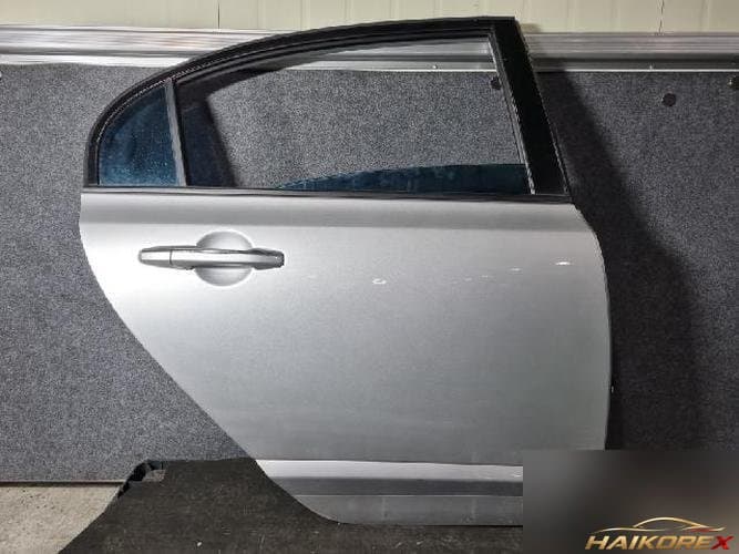Honda Civic 2009 — дверь задняя правая