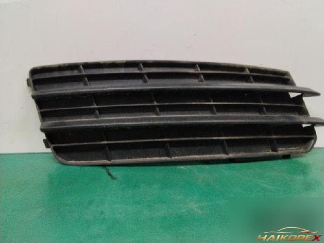Audi A7 2013 — противотуманная фара правая (4G8807682)