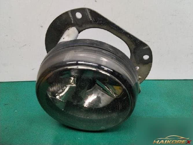 Mercedes-Benz C-Class 2009 — противотуманная фара левая (сторона водителя) A2048202156