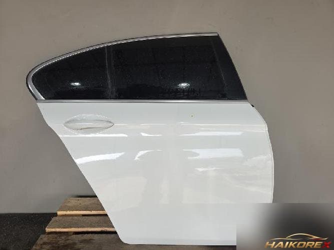 BMW 5 серия 2011 — дверь задняя правая 7206117