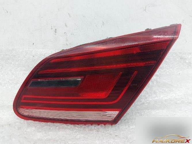 Volkswagen CC 2013 — накладка крышки багажника правая (с фонарём) 3C8945308P