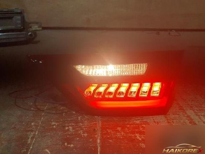 Kia K7 2018 — накладка крышки багажника с фонарём 92404-F6000