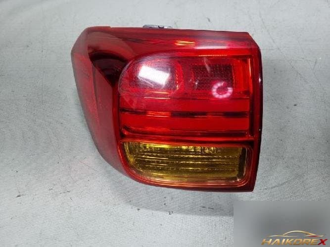 Kia Carnival 2017 — комбинированный фонарь задний левый (водительский)
