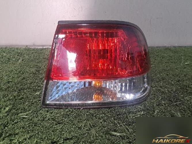 Renault SM5 2002 — задний фонарь (комбинированный) правый, 4 контакта
