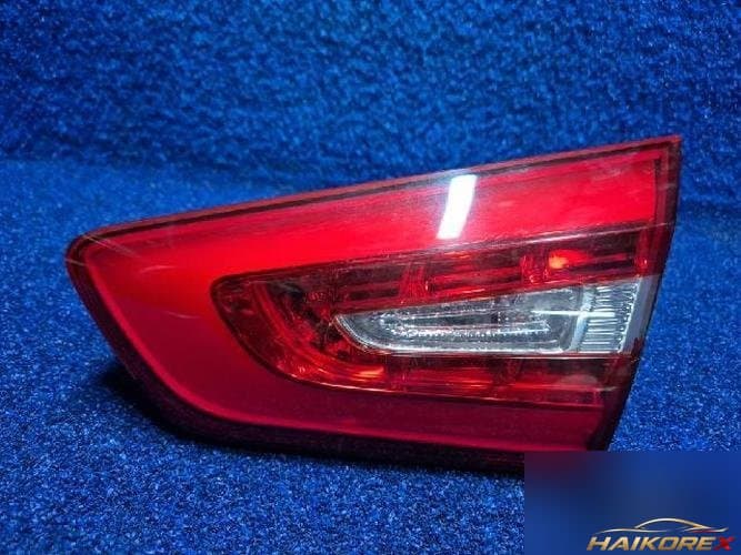 Kia K7 2014 — накладка крышки багажника с фонарём (LED) 1