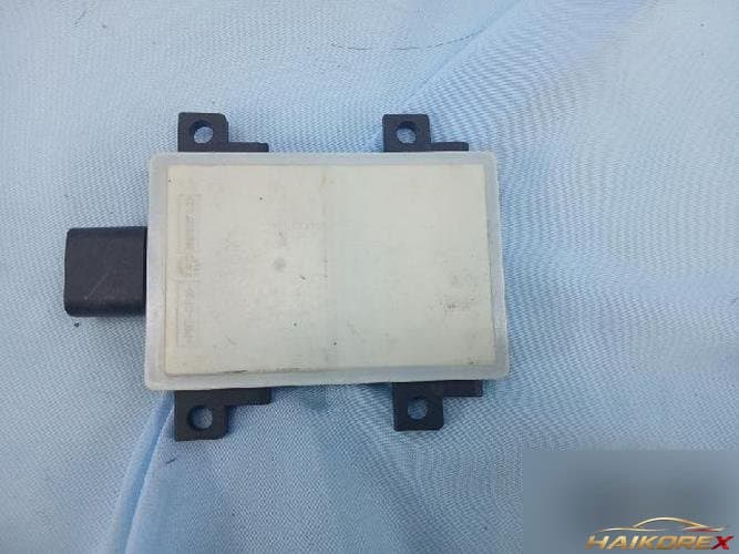 Genesis G80 2025 — задний угловой радар левый 99140JI000