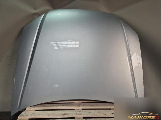 Audi A4 2006 — капот