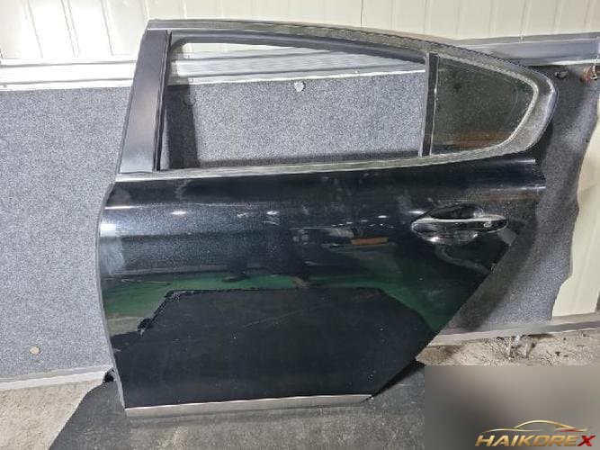 Kia K9 2013 — дверь задняя левая
