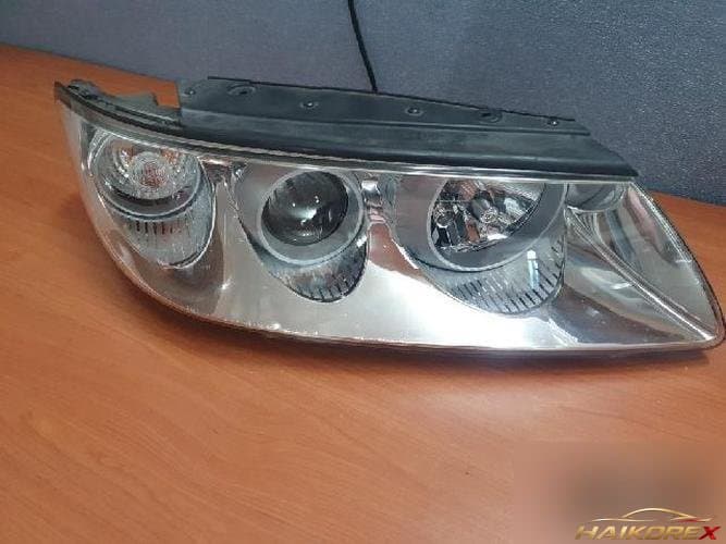 Hyundai Grandeur 2008 — фара правая