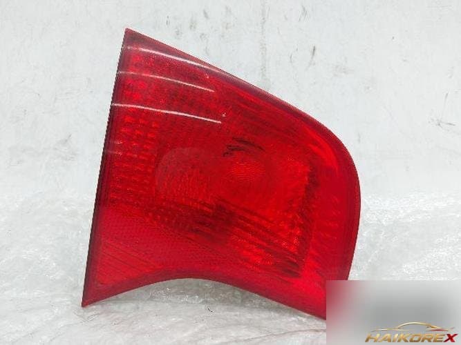 Audi A4 2006 — накладка задней двери (левая) 8E5 945 093