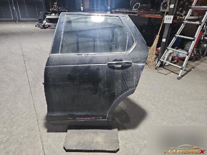 Land Rover Discovery Sport 2018 — дверь задняя левая FK72-24631-AB