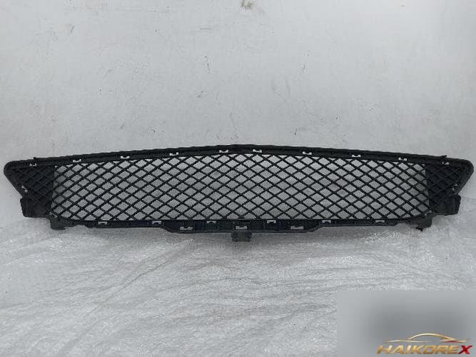 Mercedes-Benz B-класс 2013 — решётка радиатора A2468851122