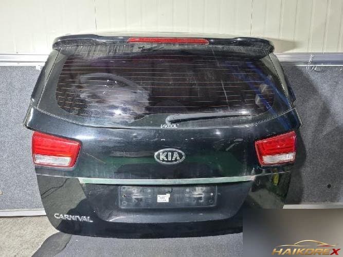 Kia Carnival 2016 — задняя дверь (дверь багажника)