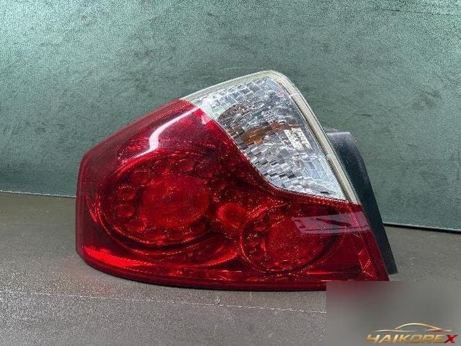 Infiniti M 2006 — комбинированный фонарь задний левый (водительский) 2