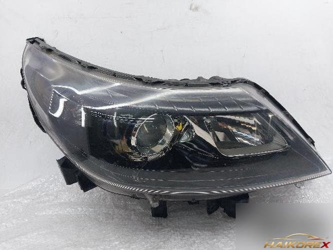 Renault SM5 2011 — фара правая
