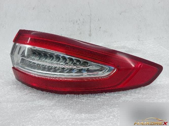 Ford Fusion 2013 — комбинированный задний фонарь правый (LED)