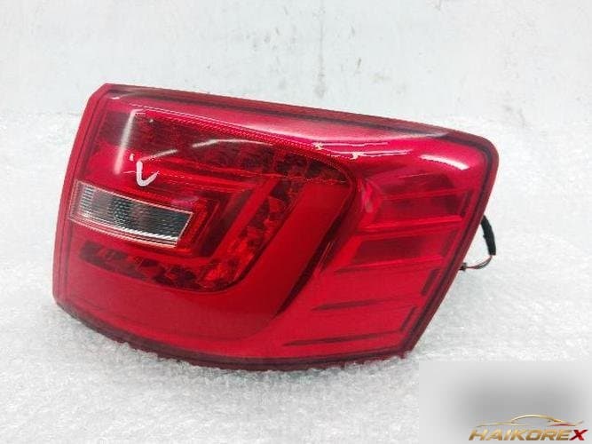 Volkswagen Jetta 2011 — комбинированный задний фонарь правый (со стороны пассажира)