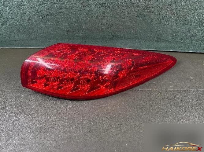Infiniti EX 2010 — комбинированный фонарь задний правый (пассажирский)